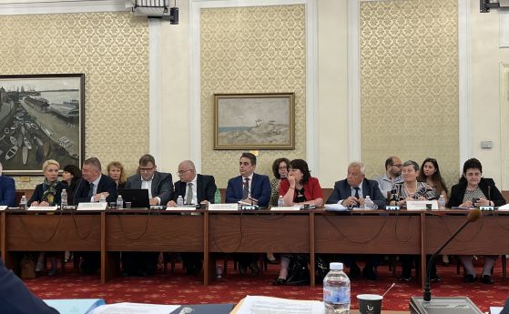 Актуализацията на бюджетите за пенсии и здраве мина на първо четене в комисия