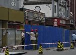 ''Взривоопасна'' COVID епидемия в Пекин: Затвориха барове и магазини, крият ги зад плътни заграждения