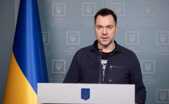 Арестович обвини германския канцлер за загиналите украинци - Свят