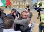 2 протеста бранят ветото пред НС, ДПС излезе на площада, ВМРО си тръгна (галерия)