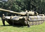 Беларус изкара дървени танкове по границата с Украйна, демонстрира присъствие