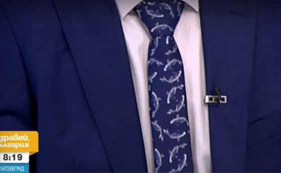 Депутат от ПП с вратовръзка с шарани: Радев прави всичко възможно кабинетът да падне