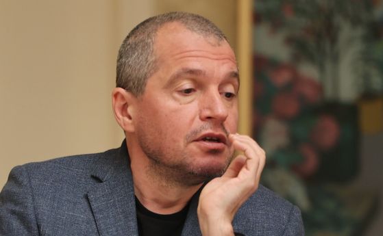 Тошко Йорданов: Петков е Борисов, но по-добре образован. Изобщо не трябва да е в правителството