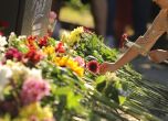 Цветя в памет на двете жертви на ужасяващата катастрофа на булевардите Арсеналски и Черни връх