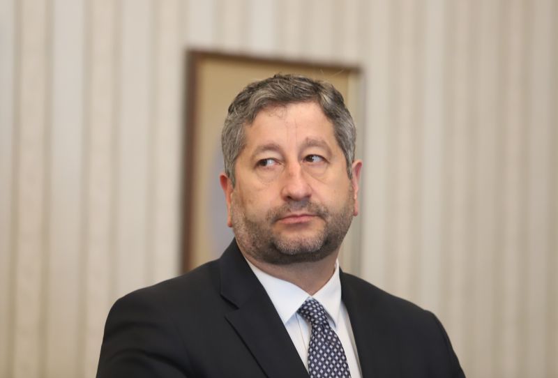 Съпредседателят на “Демократична България Христо Иванов се обяви за по-технократско