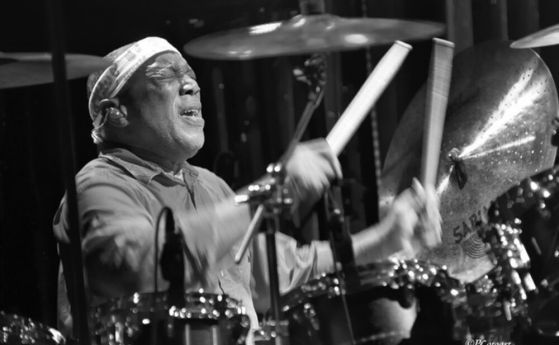 С Били Кобъм Игор Уилкокс Салвадор Собрал Джордж Кейбълс Гергьо