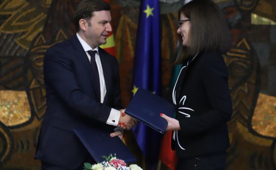 Нова глава в отношенията: София и Скопие подписаха протокола към Договора за добросъседство