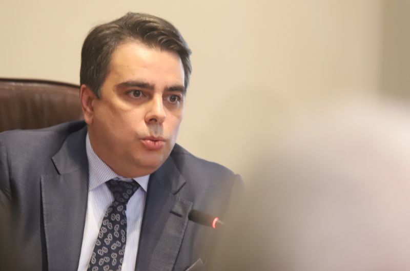 Вицепремиерът и финансов министър в оставка Асен Василев е най-вероятният