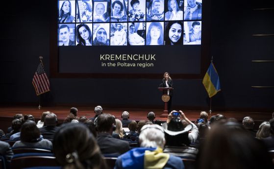 Олена Зеленска произнесе обръщението си на фона на слайдшоу с историите на жертви на руската агресия