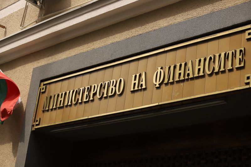 Министерството на финансите (МФ) определи като неверни относно спрените обществени