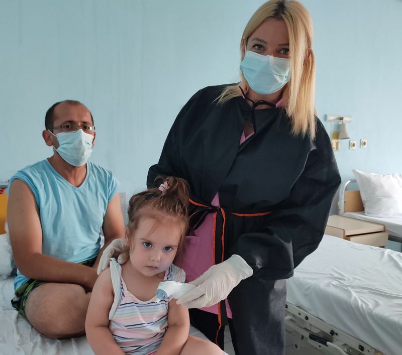 Лекари от УНГ-отделението на УМБАЛ Бургас спасиха дете, живяло месец