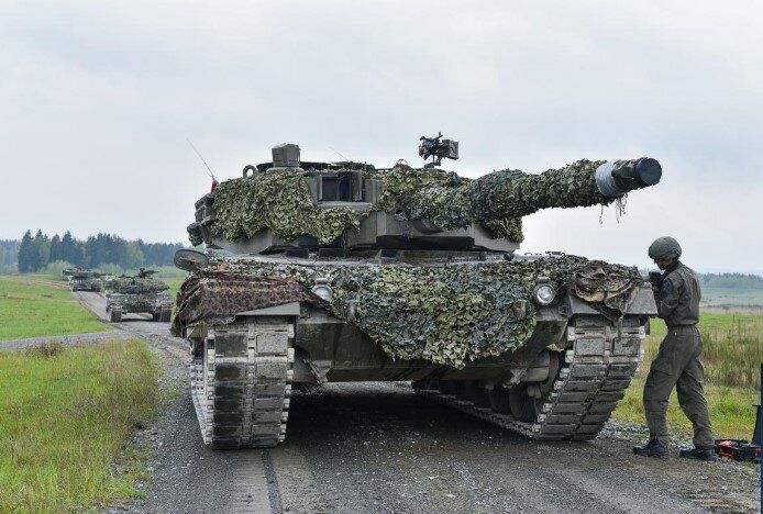 Испания няма да достави на Украйна танкове Леопард, които се