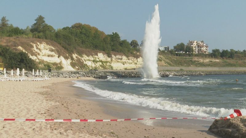 Водолази-сапьори от Военноморска база -  Бургас взривиха намерения в събота боеприпас. 