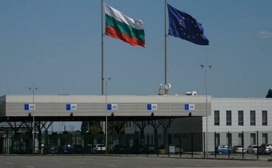 Интензивен е трафикът тази сутрин на граничния контролно-пропускателен пункт Кулата