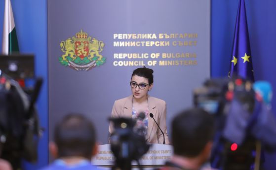 Как да познаем, че политическа сила иска да държи България в миналото: Лена Бориславова с указание в 5 точки