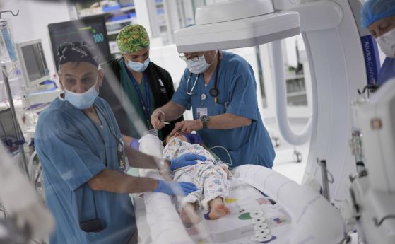 Сърдечна операция на украинско момиченце в медицинския център 