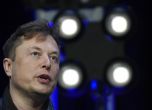 Мъск продаде акции на Tesla за милиарди, за да си купи Twitter