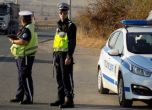 Спецакция в Бургас срещу измами с луксозни автомобили, има задържани