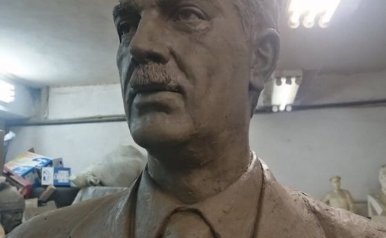 Готов е паметникът на легендарния софийски кмет Иван Иванов