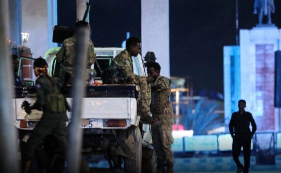 Най-малко 12 убити при нападение на терористи в Могадишу