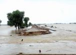 Общ изглед на наводнен район след смъртоносната климатична катастрофа в град Даду, Пакистан, 29 август 2022 г.