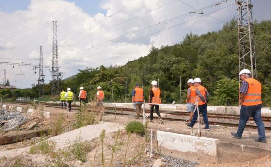 Поставих кратки срокове на изпълнителите и възложителя за подобряване на