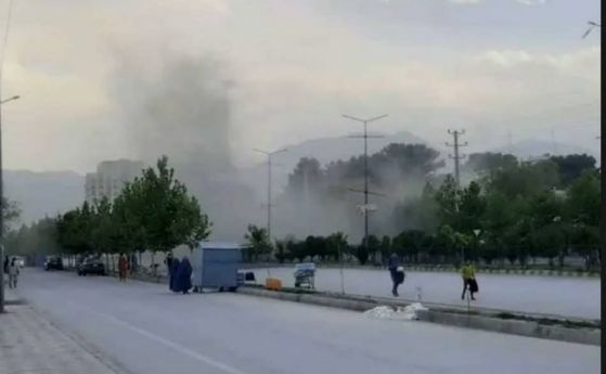 Терорист-смъртник се взриви на входа на руското посолство в Кабул, двама служители са убити