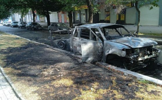 Бойци на украинската съпротива са взривили във вторник автомобила на