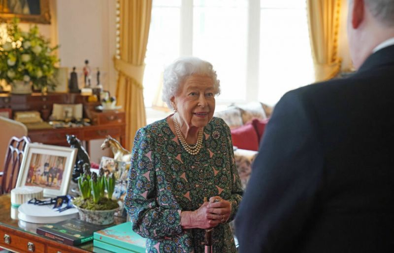Британската кралица Елизабет Втора почина, съобщи тази вечер Бъкингамският дворец.
Тази