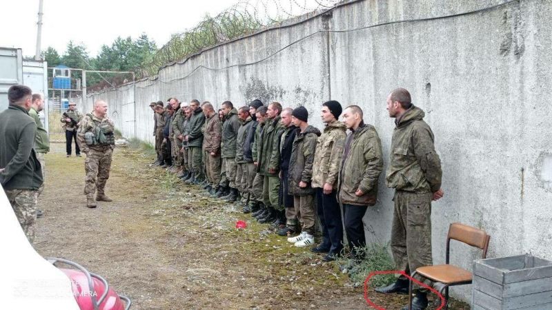 Снимки на пленените руски войници показват ужасяващата мизерия в руската армия.
Джапанки,