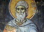Св. Корнилий разрушил храм на Аполон, днес празнува Корнелия