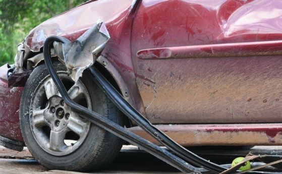 18-годишна пияна и дрогирана шофьорка блъсна пет коли в София