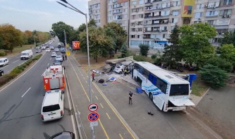 Турски автобус с 41 нелегални мигранти в него е задържан