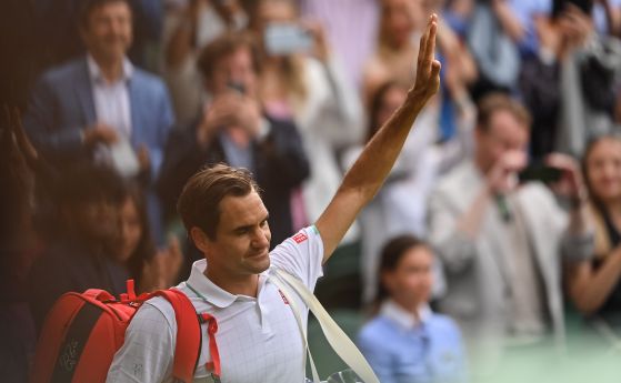 Роджър Федерер се сбогува с публиката на Уимбълдън, 7 юли 2021 година.
