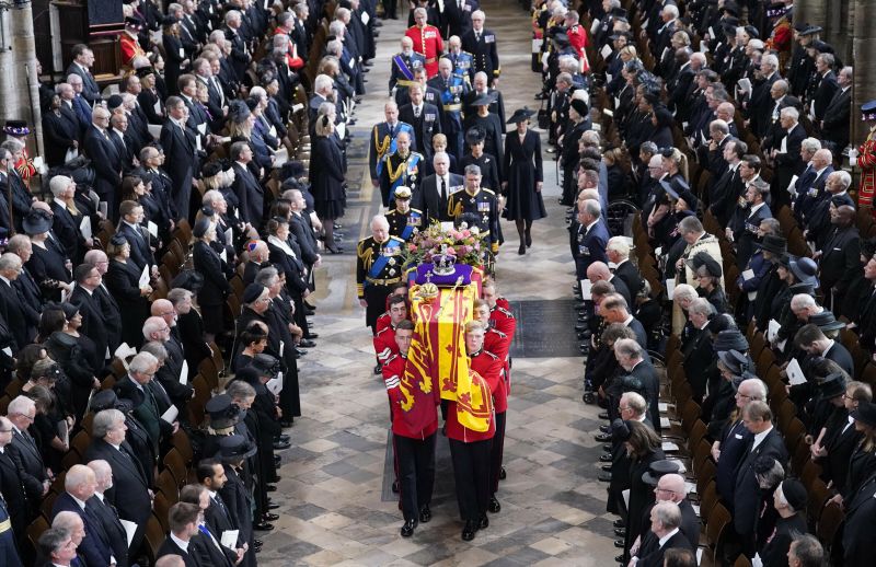 Погребението на кралица Елизабет Втора в понеделник е било гледано