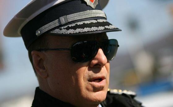 Началникът на Пътна полиция в София комисар Тенчо Тенев се