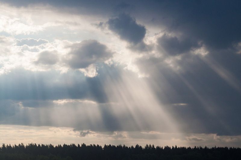 Дъждовете няма да ни подминат и днес. В цялата Западна