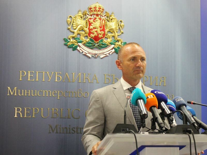 Министърът на енергетиката Росен Христов заяви, че очаква българската индустрия