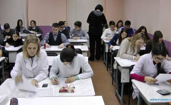 Учителите в руските училища са задължени да проведат седмичен урок