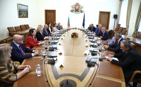 Премиерът Гълъб Донев се срещна в събота с делегация на ПАСЕ.