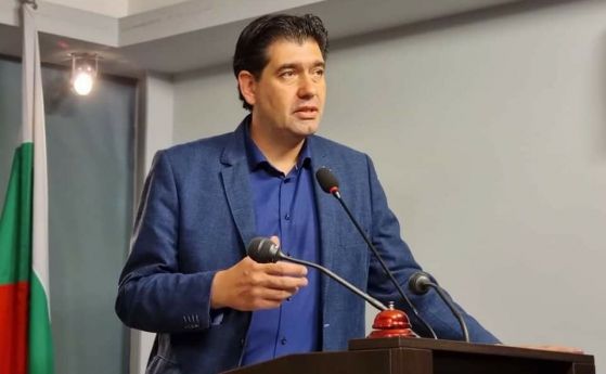 Иван Таков към колегите си в СОС: С хулиганство и омраза няма да решим проблемите в София