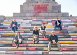 250 дни война. Литературно четене пред Паметника на Съветската армия (галерия)