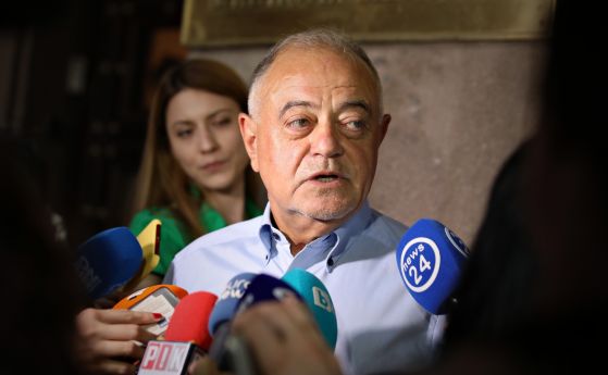 Атанас Атанасов предлага Борисов да подкрепи правителство с втория мандат, но ''да си стои в Банкя''