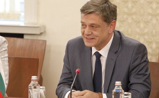 Ген. Константин Попов в Народното събрание