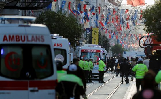 Мощна експлозия в центъра на Истанбул