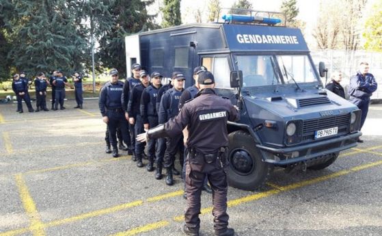 Жандармерист се простреля в крака в София
