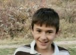 Все още няма следа от 12-годишния Александър, хеликоптер го търси и днес