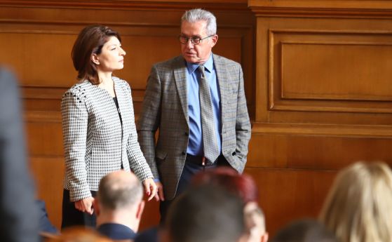 ДПС: Петков лично ни предложи да оттеглим подкрепата от БСП. ГЕРБ: ПП и ДБ ги вълнува само вълшебната флашка