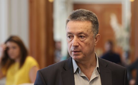 Янаки Стоилов: Със смяната на ИК партиите целят да гарантират позициите си на следващи избори