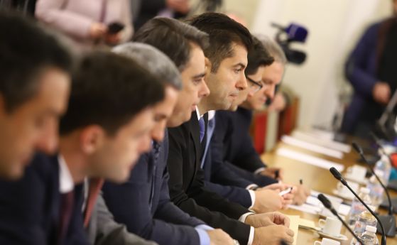 Нови комисии в НС: За промени в ИК и за разследване на Петков и Василев заради Gemcorp
